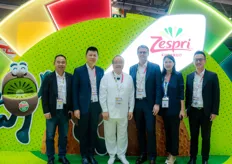 High-level cooperation agreements were signed and celebrated at the show, including one between Zespri and Pagoda.